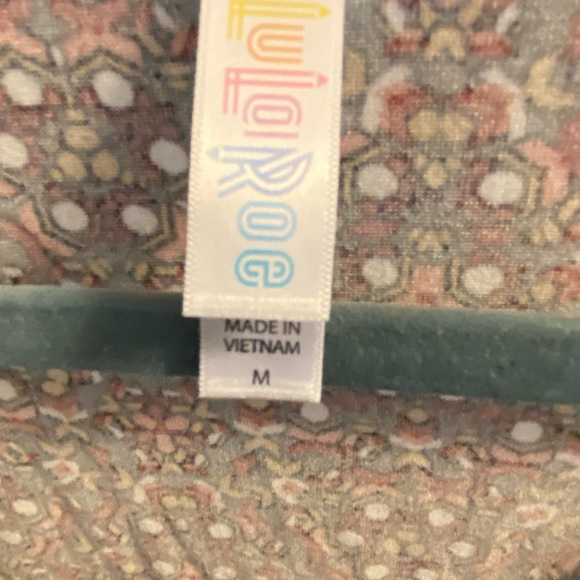 Medium LuLaRoe Perfect T - Picture 4 of 5